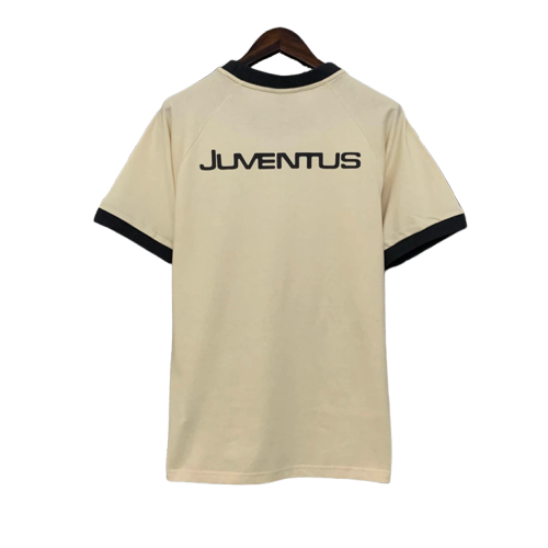 Camisa Juventus 25/26 Edição Casual - Bege - Versão Torcedor